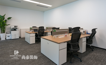 小面積辦公室裝修，如何顯得寬敞